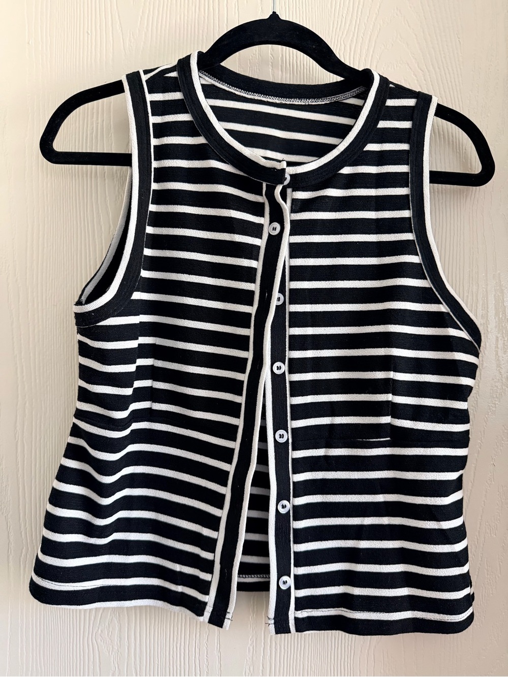 Women's Striped Sleeveless Button-Front Top - Black & White